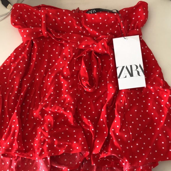 Zara red polka dot shorts, size S, with tag on, never been worn - Picture 2 of 2